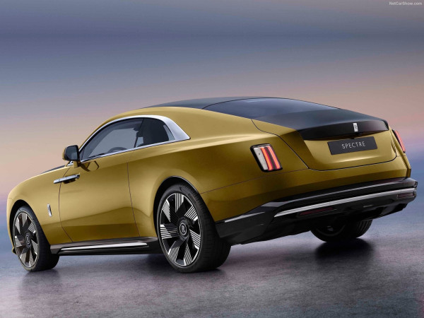 Diburu Orang Kaya, Rolls-Royce Tingkatkan Jumlah Produksi Mobil Listrik