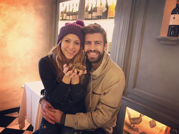 Gerard Pique Pamerkan Clara Chia, Cantik Mana dengan Shakira?