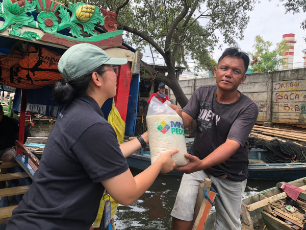 Dapat Bantuan Beras, Nelayan Tarumajaya: Terima Kasih, MNC Peduli!