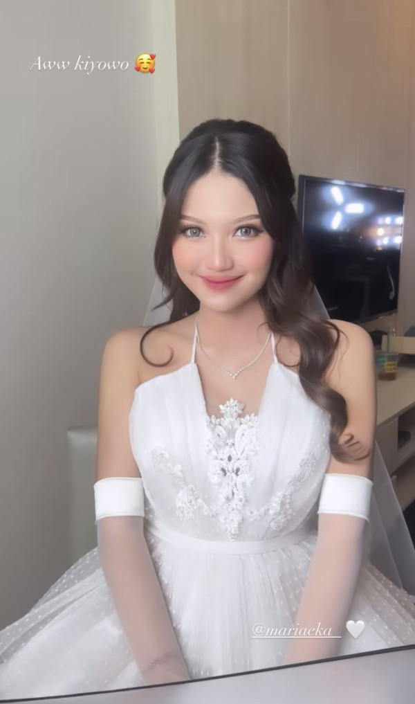 10 Potret Mirriam Eka Bergaun Putih di Hari Pernikahan dengan Julian Jacob