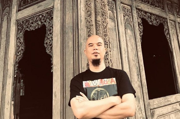 5 Kontroversi Farhat Abbas, Terbaru Ancam Laporkan Bunda Corla ke Polisi