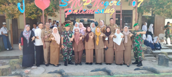 Alumni SMPN 7 Palembang Swadaya Beri Bantuan ke Almamater Tercinta