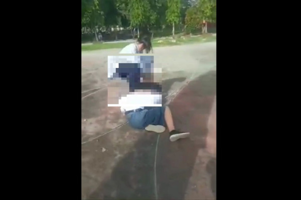 Viral! Perkelaihan 2 Pelajar Perempuan Gemparkan Pasangkayu