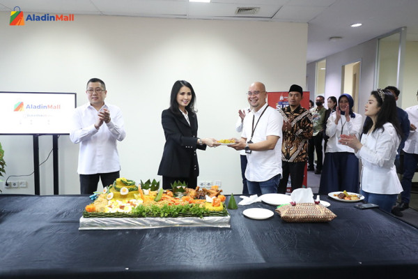 Hadiri Peresmian Kantor Baru AladinMall, Hary Tanoe Beri Tips Bangun Market Place Sukses