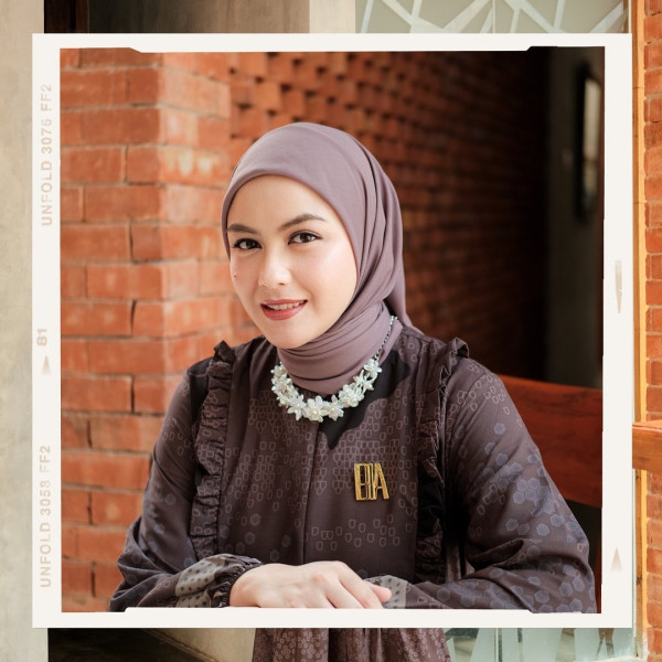 4 Artis Indonesia Menikah Pakai Gaun Pengantin yang Sama dengan Orang Tuanya, Terbaru Mikha Tambayong