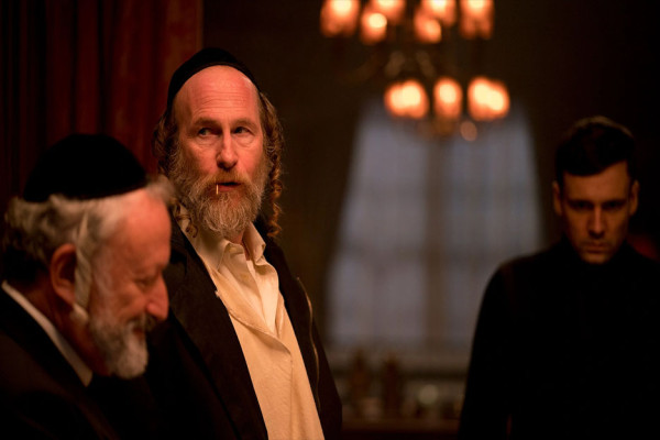 Review Film The Offering: Teror Iblis Pemakan Anak Yahudi