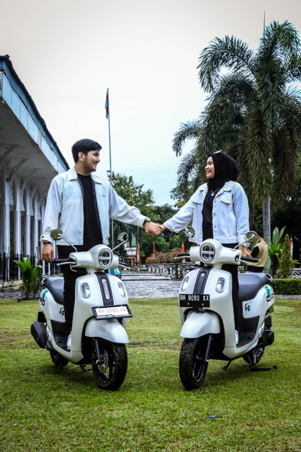 Kupas Tuntas Perbedaan Krusial Yamaha Grand Filano Hybrid dan Fazzio