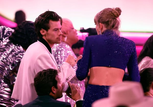 Reuni di Grammy Awards 2023, Harry Styles dan Taylor Swift Kepergok Asyik Ngobrol