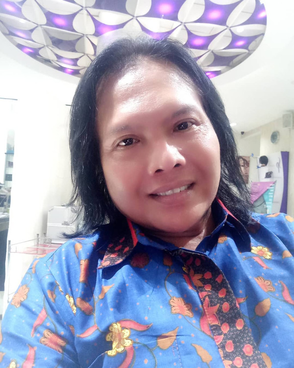 4 Artis Indonesia Koleksi Benda Pusaka, Nomor 2 Punya Popok Wewe untuk Menghilang