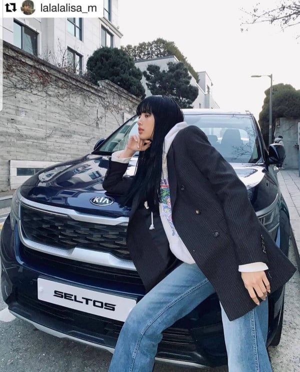 Koleksi Mobil Lisa Blackpink yang Bikin Kaum Adam Pusing