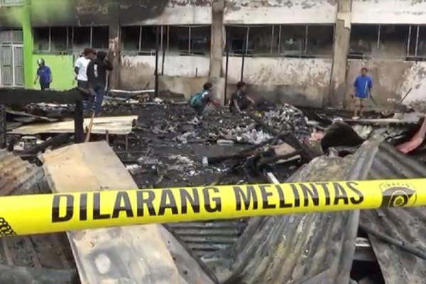 Nestapa 3 Pedagang di Kendari, Uang Tabungan Rp40 Juta Hangus Terbakar!