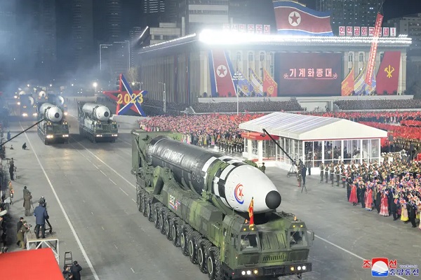 Putri Kim Jong-un Jadi Bintang Parade Militer Korut, Dianggap Calon Suksesor