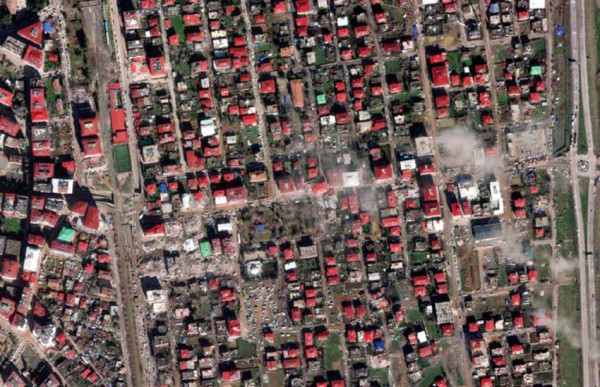 Foto Satelit Rekam Kehancuran Rumah Penduduk Akibat Gempa Turki