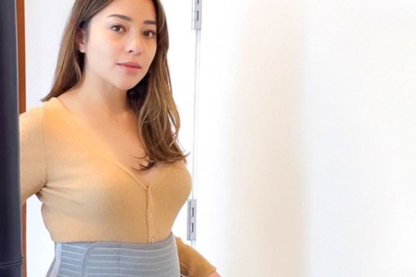 10 Artis Indonesia yang Masih Diidolakan Meski Sudah Punya Anak, Nomor 6 Parasnya Awet Muda