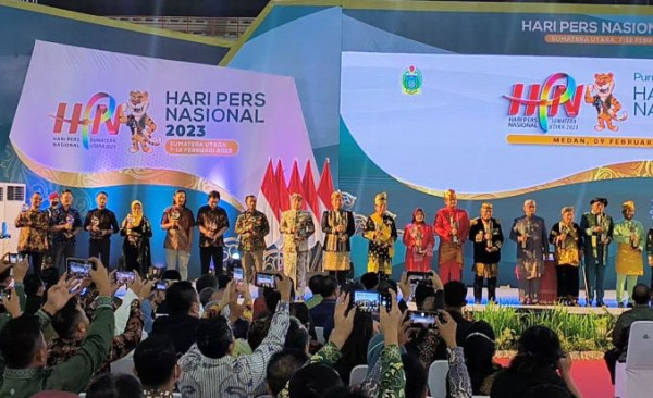 Puncak Peringatan HPN 2023, Wali Kota Eri Raih Anugerah Kebudayaan PWI lewat Program