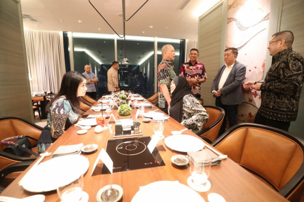 Momen Hangat Hary Tanoe Jamu Makan Malam Wakil PM Malaysia di Park Hyatt Jakarta