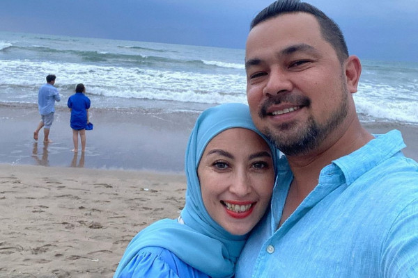5 Artis Indonesia yang Menikahi Janda, Ada yang Beda Usia 17 Tahun