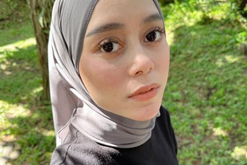 6 Artis Ini Putuskan Berhijab saat Ada di Puncak Karier, Nomor 4 Sempat Dilema