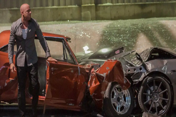 5 Film Ini Menghancurkan Mobil Paling Banyak, Ada yang sampai 2.000 Unit