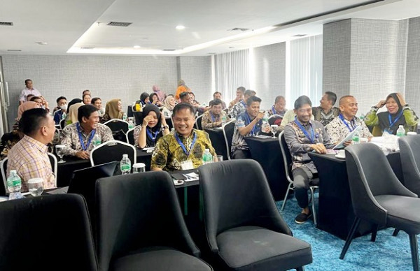 Kadis Kominfo Pelalawan Membuka Secara Resmi Bimbingan Teknis Peningkatan Kapasitas dan Kompetensi SDM