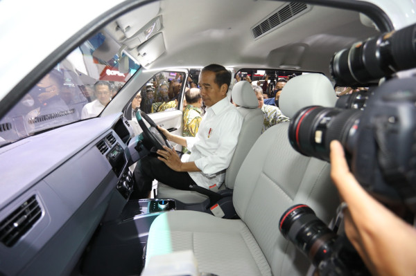 Mobil Listrik Esemka Bima EV Nongol di IIMS 2023, Harga Rp540 Juta