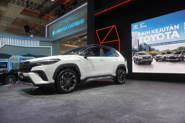 New Corolla Cross GR Sport Model GR Pertama dengan Teknologi Hybrid, Harga Mulai Rp600 Juta