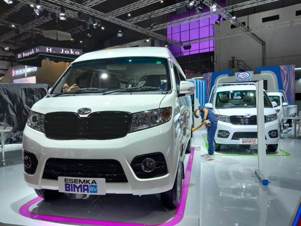 Lengkap, Ini Mobil-mobil Listrik Murni yang Melantai di IIMS 2023, Esemka Bawa Dua