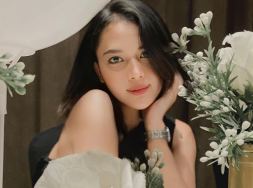 6 Artis Indonesia yang Merupakan Transgender, Nomor Terakhir Masih Malu-Malu Mengakui