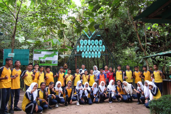 Sekolah Alam Kawasan Konservasi Wilmar, Tumbuhkan Siswa Cinta Lingkungan
