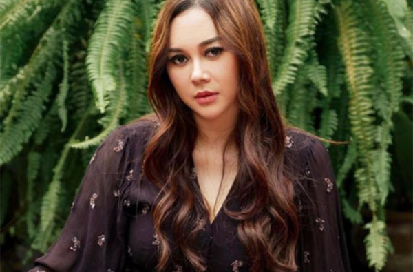 5 Artis Indonesia yang Bercerai dan Tak Diberi Nafkah Anak oleh Mantan Suami, Nomor Terakhir Ditinggal Begitu Saja