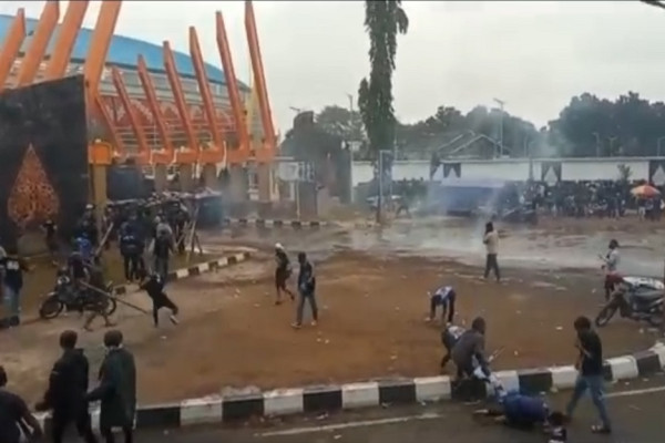 Kerusuhan Pecah di Stadion Jatidiri Semarang, 16 Suporter PSIS Diperiksa Polisi