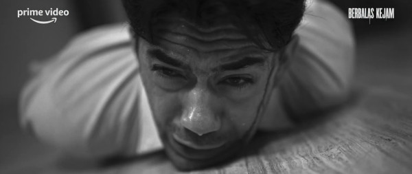 CERMIN: Reza Rahadian, Trauma, dan Kemarahan Itu