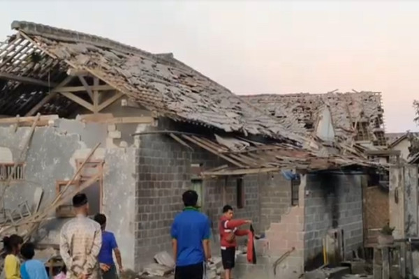 Porak-poranda! Begini Penampakan Terbaru Lokasi Ledakan di Ponggok Blitar
