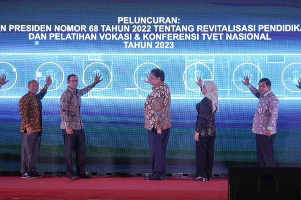 Menko Airlangga: Revitalisasi Vokasi Jadi Payung Kerja Sama Dekatkan Dunia Pendidikan dan Dunia Usaha