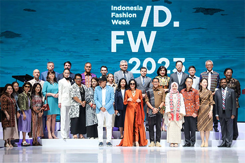 Resmi Dimulai, Indonesia Fashion Week 2023 Angkat Keindahan Sulam Karawo asal Gorontalo
