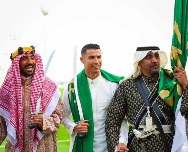 Cristiano Ronaldo Rayakan Ulang Tahun Arab Saudi, Penampilannya Bikin Pangling
