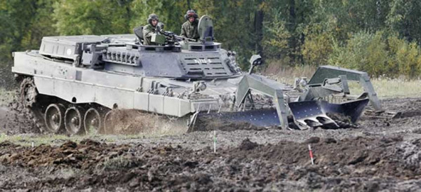 Leopard 2R Penyapu Ranjau, Tank Tanpa Meriam Bantuan Finlandia untuk Ukraina