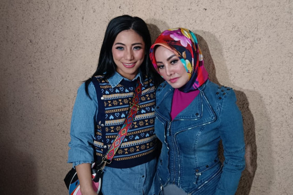 5 Artis Indonesia yang Nikah dengan Bule Tajir, Beberapa Jadi Mualaf