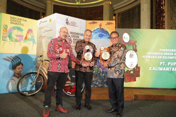 Terapkan Prinsip Industri Hijau, Pupuk Kaltim Raih The Best Indonesia Green Awards 2023