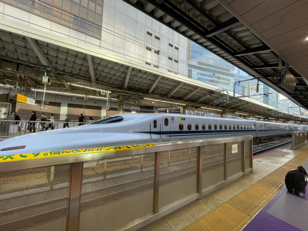 Sensasi Naik Shinkansen, Kereta Cepat yang Anti Telat