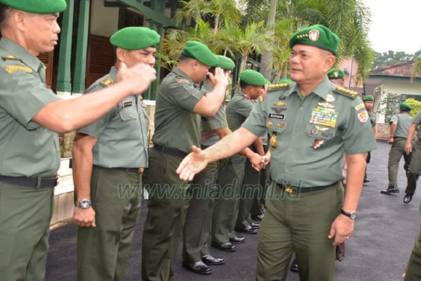 Dulu Jualan Kue Cucur di Tebet, Siapa Sangka Sosok Ini Jadi Lulusan Terbaik Akmil, Seskoad, dan Sesko TNI