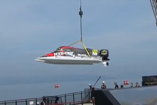 Begini Keseruan saat Wamenparekraf Angela Tanoesoedibjo Saksikan Langsung Latihan F1 Powerboat