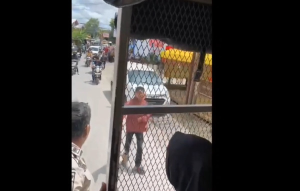 Tak Terima Anak Terjaring Razia Badut, Orang Tua Kejar Mobil Dinsos Makassar hingga Kantor