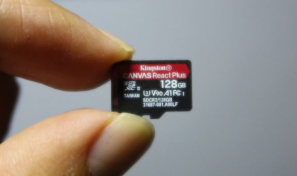 7 Memori HP Paling Bagus di 2023, Mulai Kingstone, SanDisk, hingga Samsung