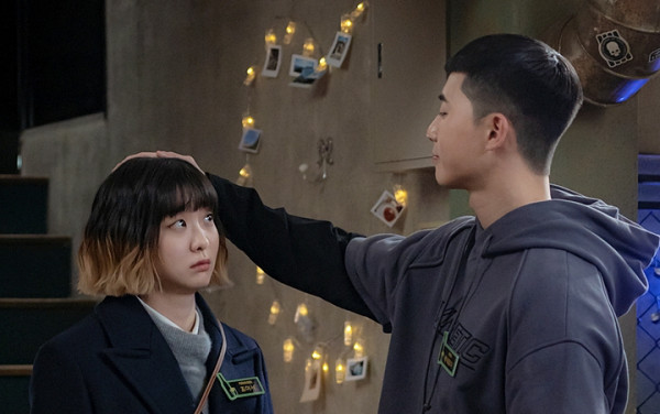 6 Drama Korea tentang Karakter Perempuan yang Mengejar Cinta Pria