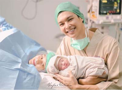Dinda Hauw-Rey Mbayang Dikaruniai Anak Kedua di Jam dan Tanggal Cantik