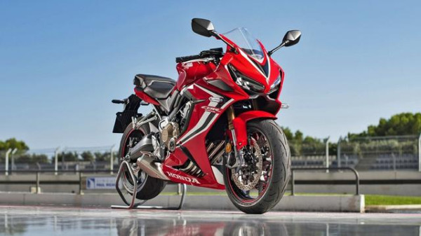 Rekomendasi Motor 600 Cc yang Bikin Jantung Nyaris Terbang