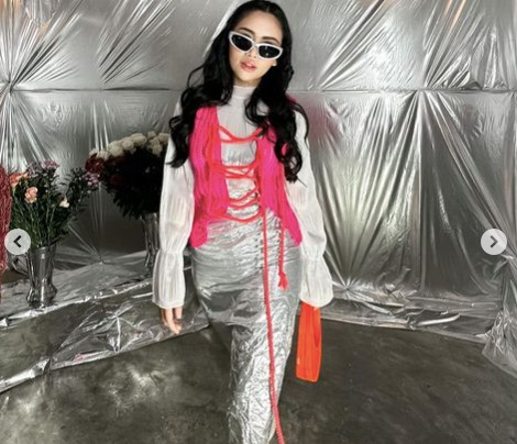 Rachel Vennya Bagikan Potret OOTD Nyentrik, Netizen Salfok hingga Sebut Manusia Silver