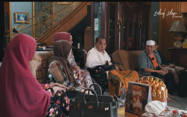 Bagikan Momen Jenguk Mat Solar, Latief Sitepu Kenang Kebaikannya: Puluhan Kru Sinetron Diumrahkan