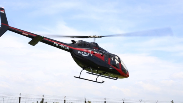 Unik, Merek Lampu Pikolite Branding dengan Helikopter Bell 505 Helicity